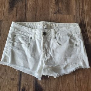 American eagle white shorts